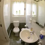 Village Corner 3 Bedroom 아파트