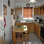 Village Corner 3 Bedroom 아파트 마르사스칼라