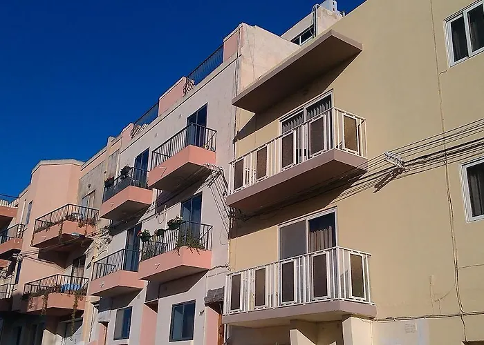 아파트 Village Corner 3 Bedroom *