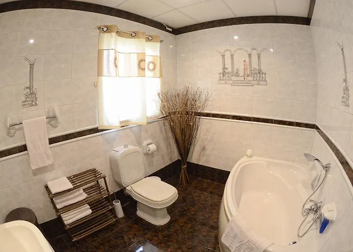 Village Corner 3 Bedroom 아파트 *