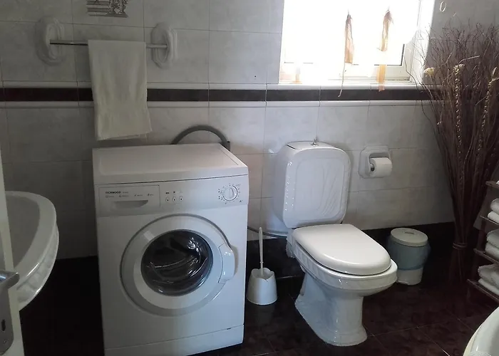 Village Corner 3 Bedroom *